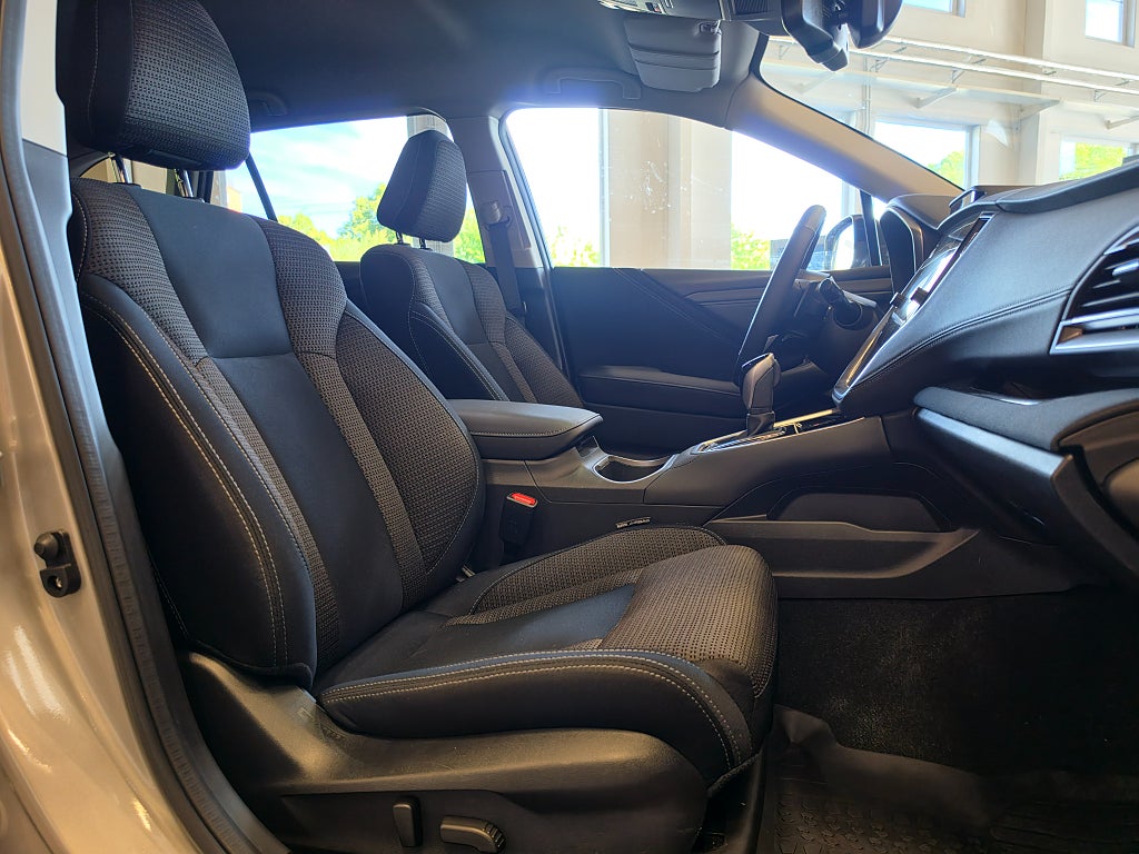 Subaru Outback 2.5 4WD XFuel Adventure /Låg skatt/Serviceavtal ingår