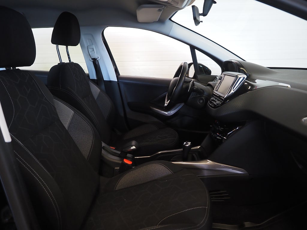 Peugeot 2008 1.2 PureTech 82hk Automat Låga mil Kamrem bytt! 2017