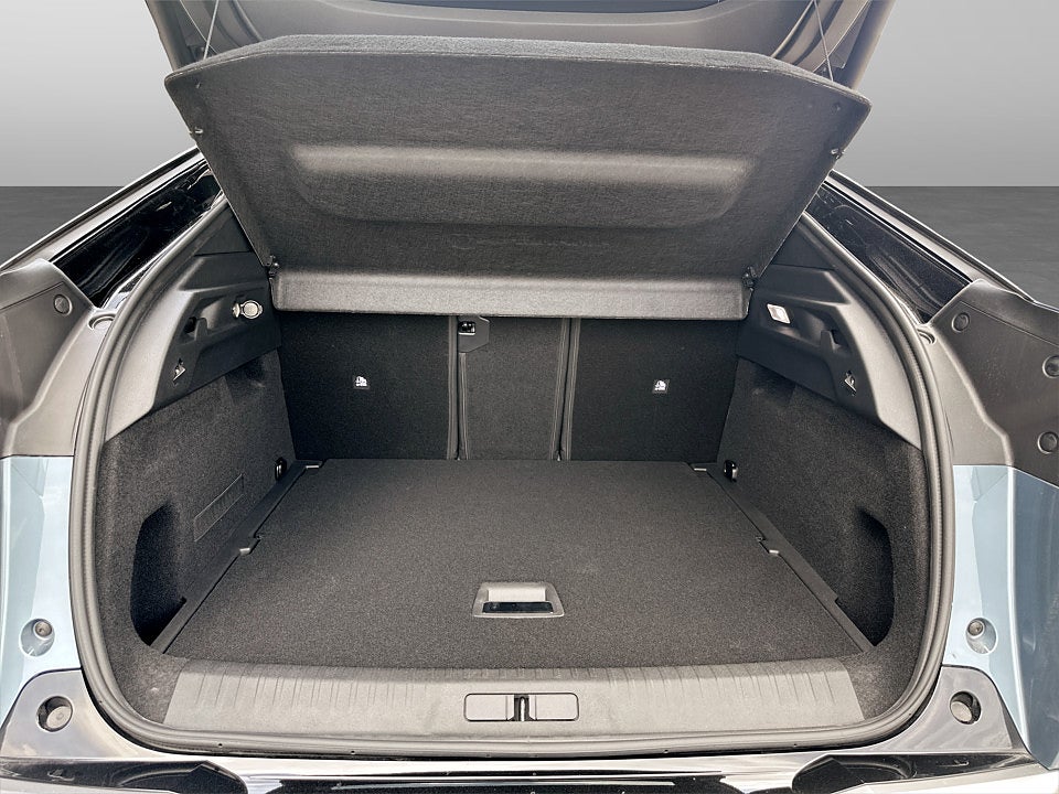 Bild på Peugeot E-3008 GT 214hk Aut - DEMO
