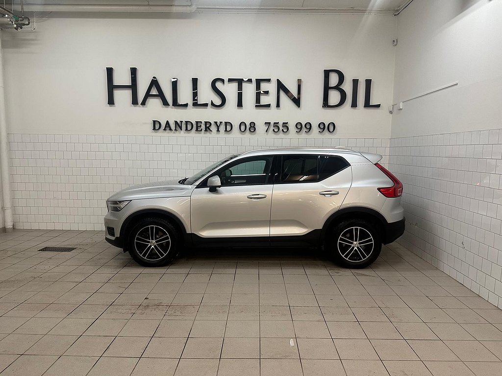 Volvo XC40 D4 AWD Aut Momentum Drag Carplay Svensksåld