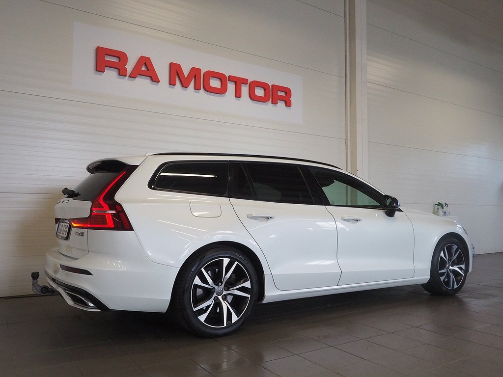 Volvo V60 T8 AWD 392hk R-Design | Drag | Pano | Navi | 2020