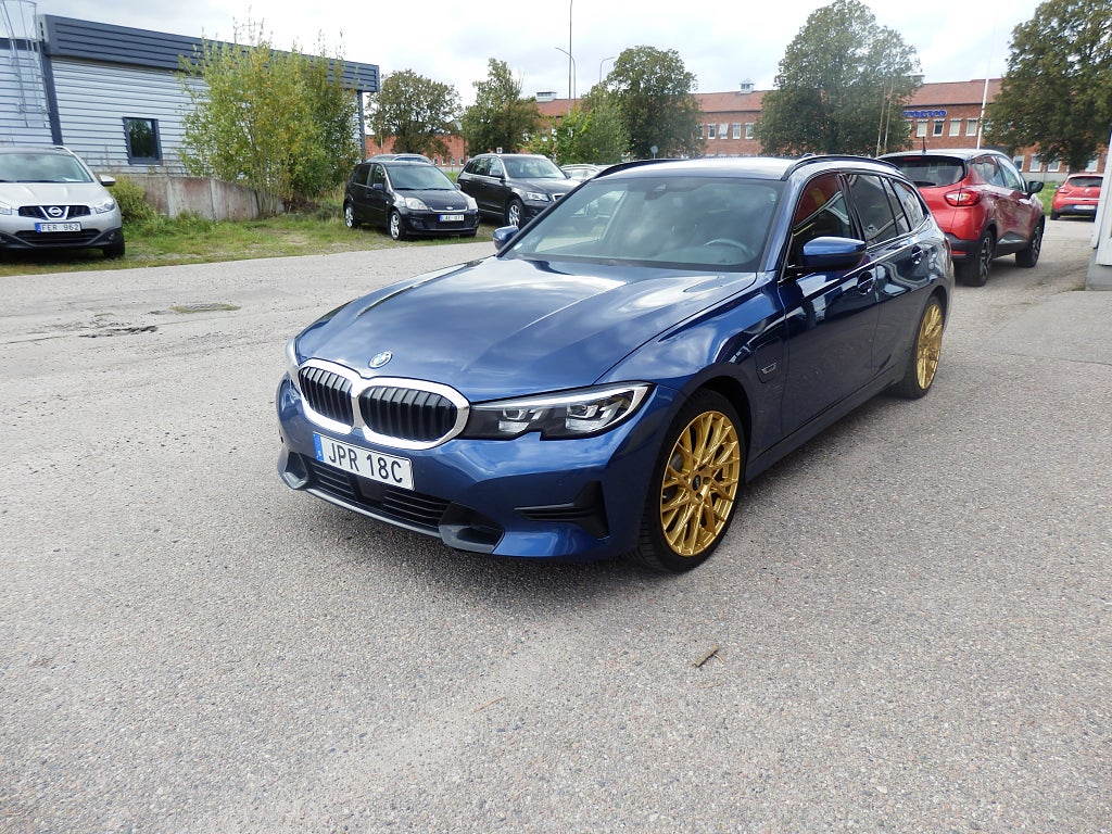 BMW 330e xDrive Touring Steptronic Sport line Euro 6