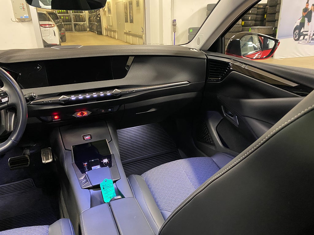 Bild på DS 4 Cross Trocadero 1.5 BHDi 130hk Aut - PANORAMA