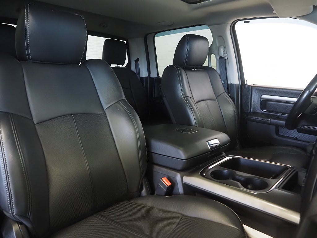 RAM 1500 Sport 5.7 V8 395hk HEMI 4x4 TorqueFlite |Taklucka|Drag| 2018