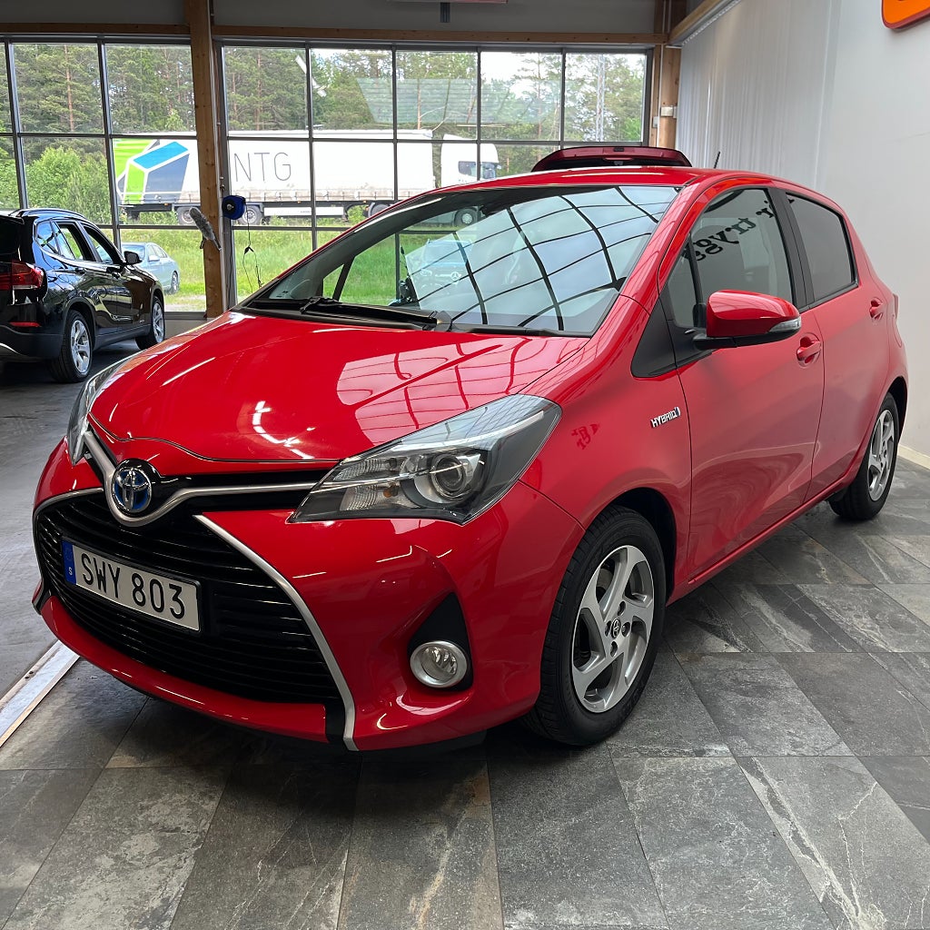 Toyota Yaris Hybrid e-CVT Active, Edition Feel Värmare 1 ägare!