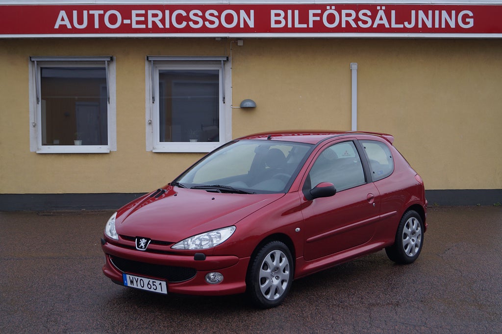 Peugeot 206 Endast 5000 mil | 1-ägare | Nybesiktigad | Nyservad 