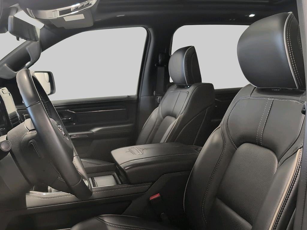 Dodge RAM 1500 Crew Cab Limited Night Edition V8 HEMI LAST CALL