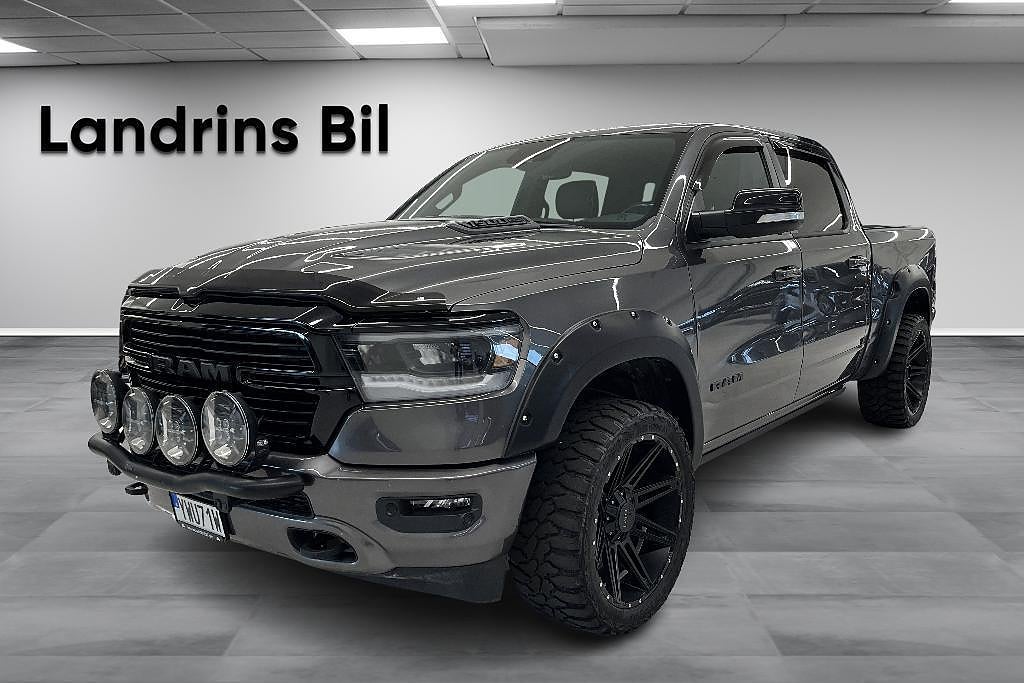 RAM 1500 Crew Cab 4x4 TorqueFlite LARAMIE Edition,Drag,MOMS