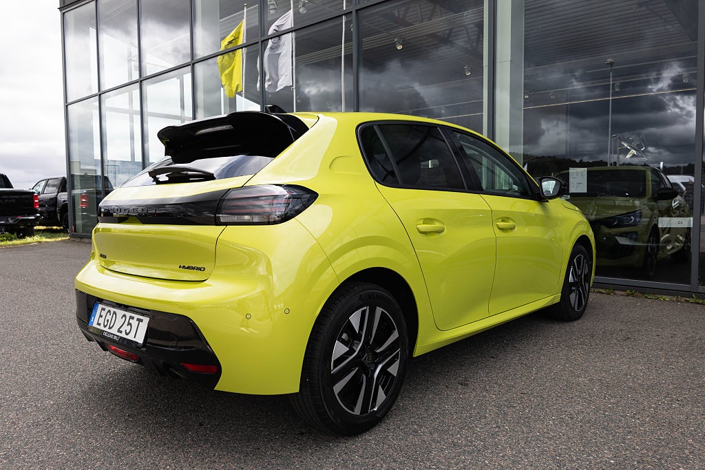 Peugeot 208 Allure HYBRID 100 hk Automat Navigation Adaptiv Farth.