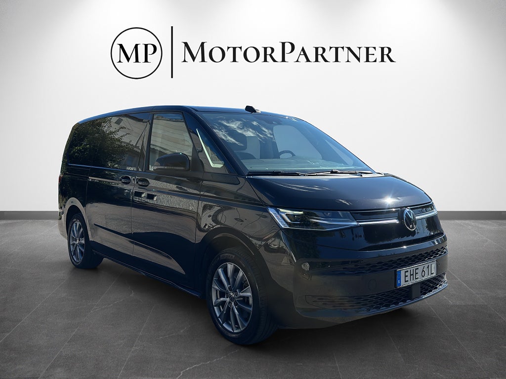 Volkswagen Multivan eHybrid 1.4 TSI Plug-in Hybrid Lång Värmare Pano 7 Sits