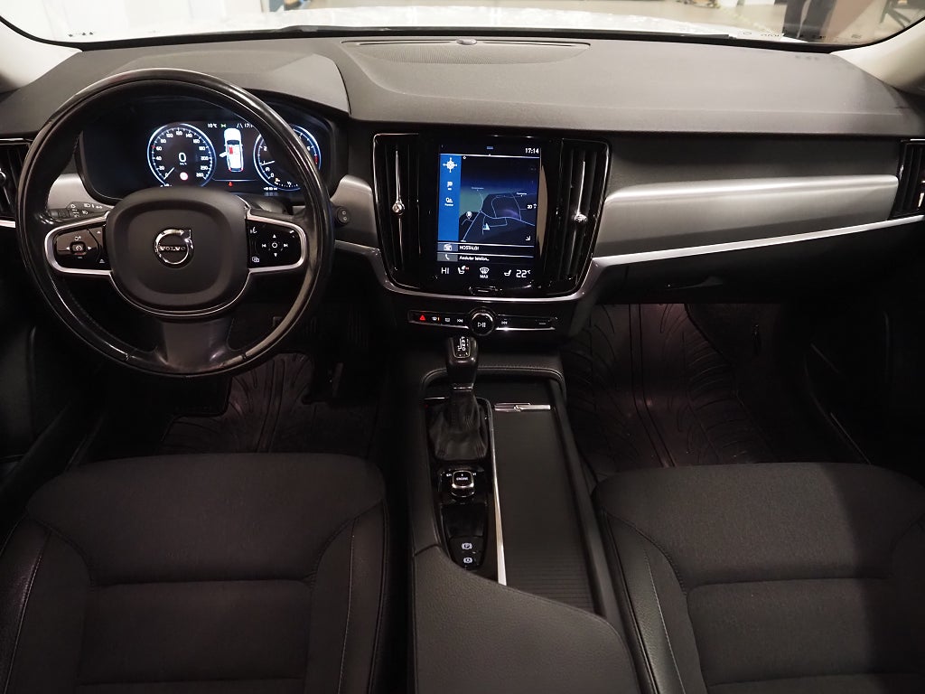 Volvo V90 T5 254hk Geartronic Momentum |Drag|Navi|Kamera| 2017