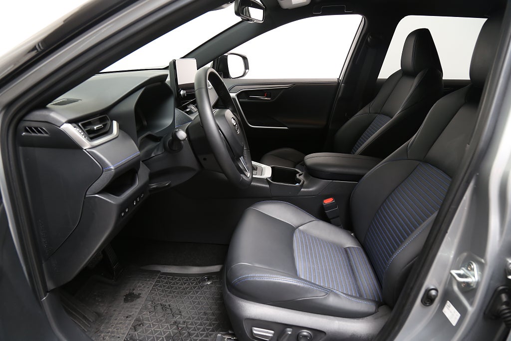 Toyota RAV4 2,5 Hybrid AWD-i E-CVT 222hk Leasbar 2025