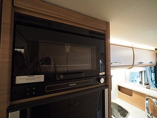 Husbil-integrerad Knaus L!ve I 700 MEG 16 av 17