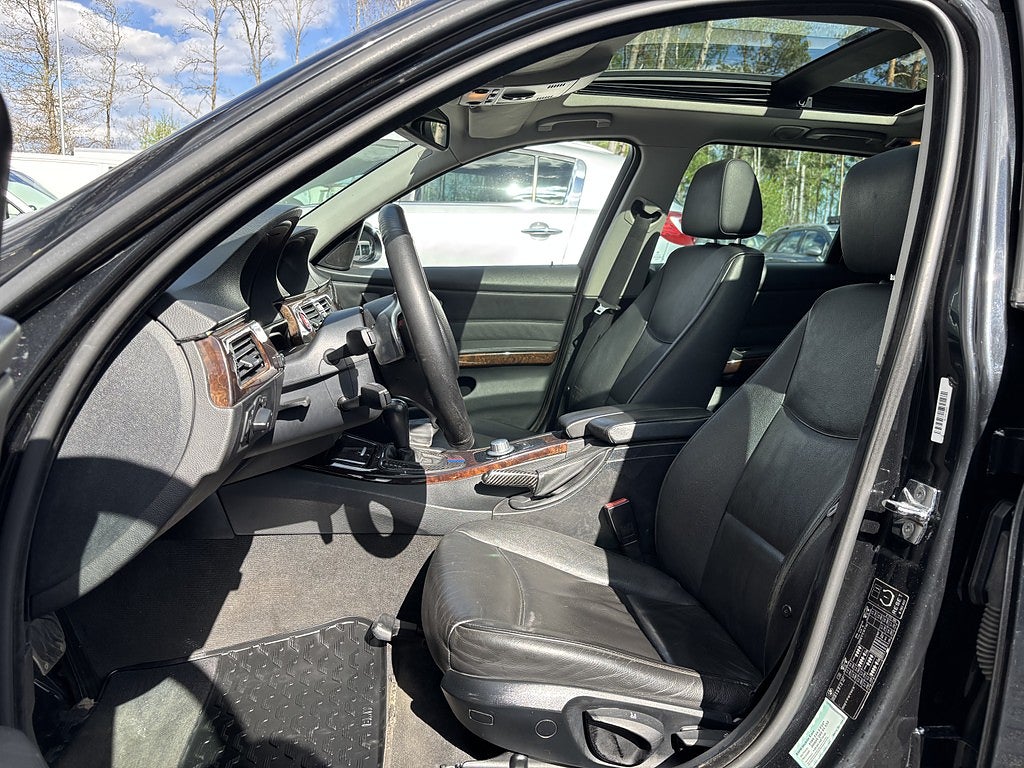 BMW 320D Touring Panorama Ny bes