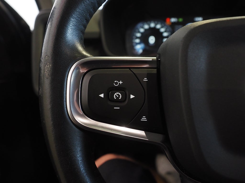 Volvo XC40 D3 AWD 150hk Geartronic | Backkamera | VOC | 2019