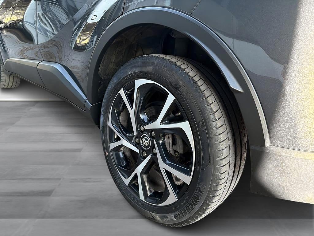 Toyota C-HR 2017 - miniatyr 12