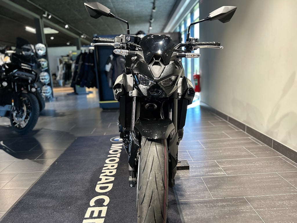 Kawasaki Z900 / Endast 46 mil!