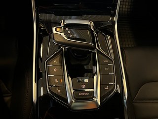 Maxus Euniq 6 70 kWh 360-kamera/Skinn/Panorama/MOMS/SoV-Däck