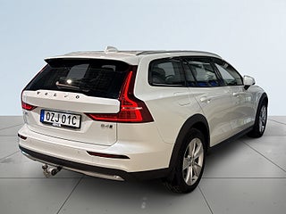 Volvo V60 Cross Country B4 AWD Drag GPS Skinn Kamera Pvärm S/V-hjul – bild 6
