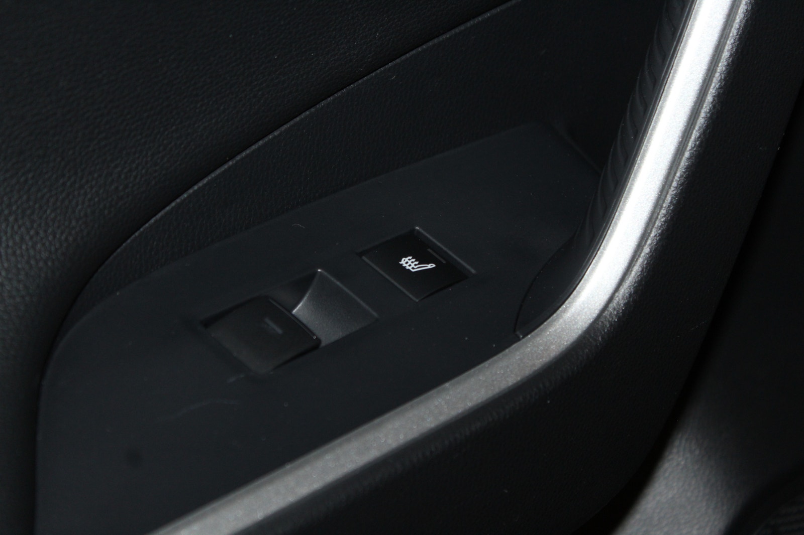 Toyota RAV4 Plug-in Hybrid E-CVT Launch Edition, Drag, B-Kamera 2021 - miniatyr 27