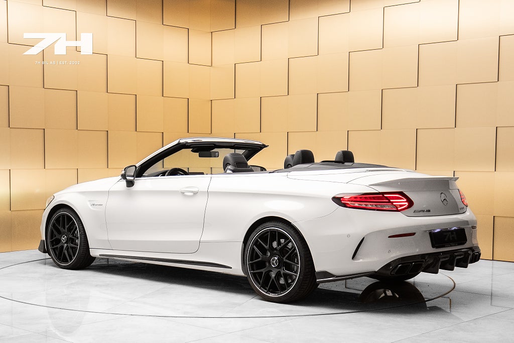 Mercedes-Benz C63 AMG Cabriolet / Burmester / Kamera