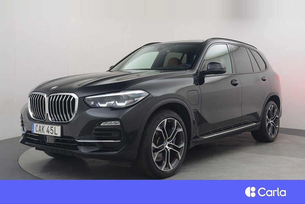 BMW X5 xDrive45e Pano Komfortstol HK LED Elstol Drag V-Hjul