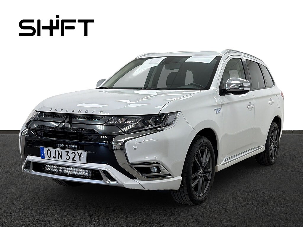 Mitsubishi Outlander PHEV CVT Bränslevärmare I Drag I Kamera I SoV