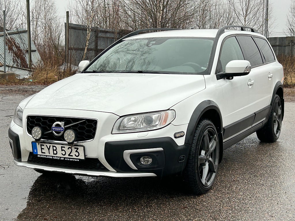 Volvo XC70 D5 AWD Geartronic *FD POLISBIL* Sista årsmodellen