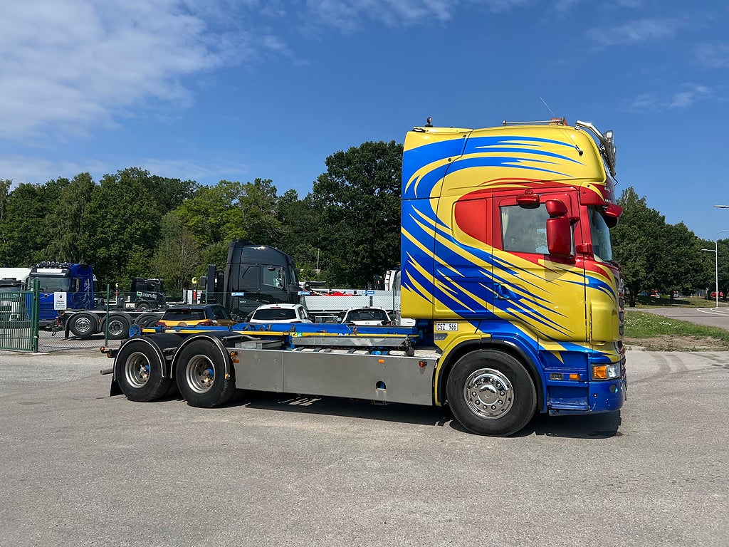 Scania R560 V8 6x4 Tandem, Lastväxlare