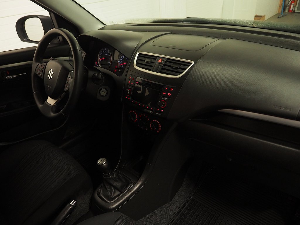 Suzuki Swift 1.2 VVT 4WD GL | Farthållare 2015
