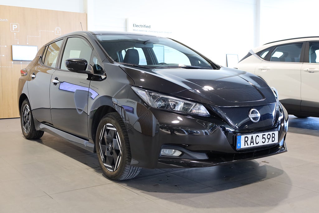Nissan Leaf 40 kWh 150hk Acenta | Backkamera | Rattvärme | Moms 2023