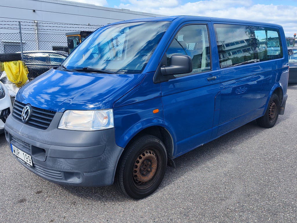 Volkswagen Transporter Kombi 9-sits 2.0 Bensin 115hk Drag