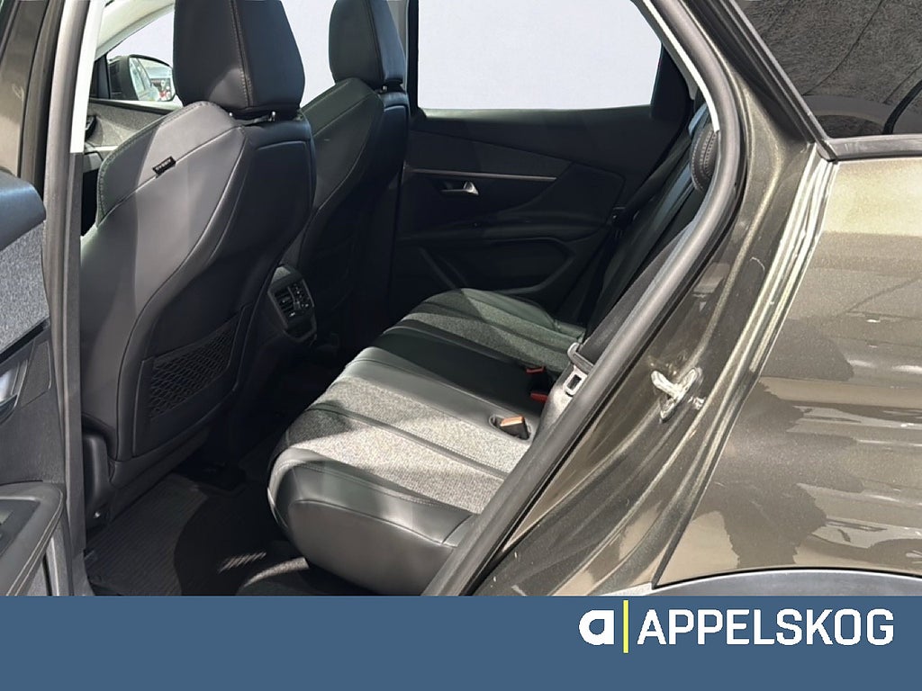 Peugeot 3008 ALLURE 1.6 BlueHDi 120hk AUT |RÄNTA 3,99%|V-HJUL INGÅR| thumbnail