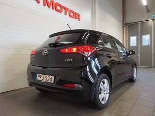 Halvkombi Hyundai i20 8 av 22