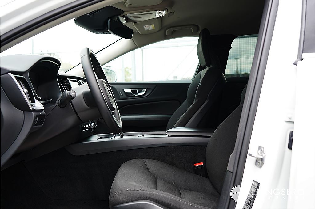 Volvo V60 B4 Momentum 197 hk