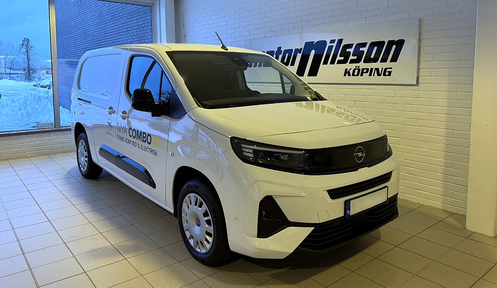 Opel Combo-e L2 Elite Batteri 50kWh Drag Värmepump 330km WLTP