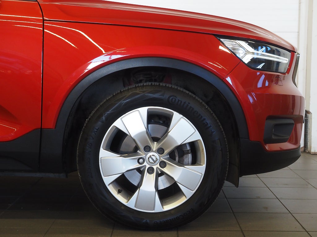 Volvo XC40 D3 AWD Geartronic Momentum 150hk | B-Kamera | Drag | 2020