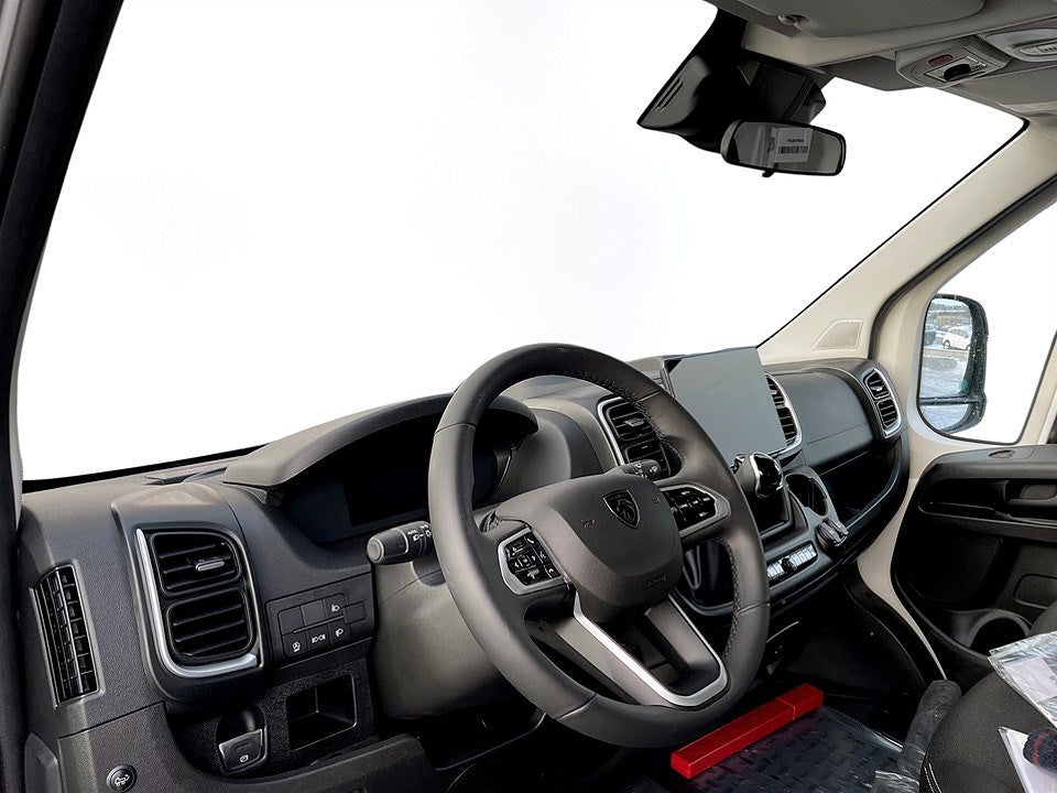 Bild på Peugeot Boxer Volymskåp BG-Lyft 180hk Aut - OMGÅENDE LEVERANS!