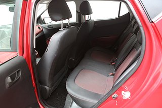 Halvkombi Hyundai i10 20 av 21