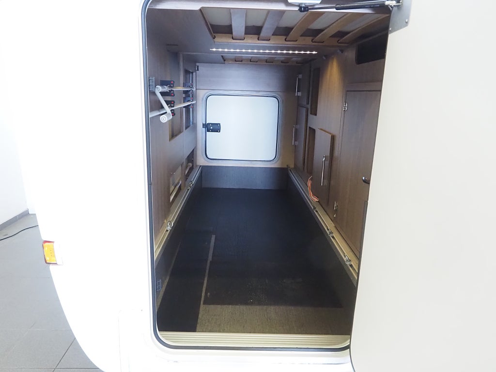 Kabe TMC Classic 740 LGB Långbädd I Solcell I Backkamera I 4250kg 2016