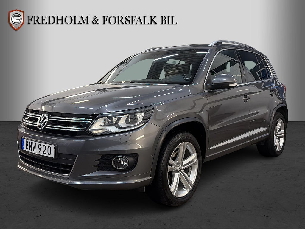 Volkswagen Tiguan 2.0 TDI Aut R line Pano Kamera Drag En-ägare KAMPANJ