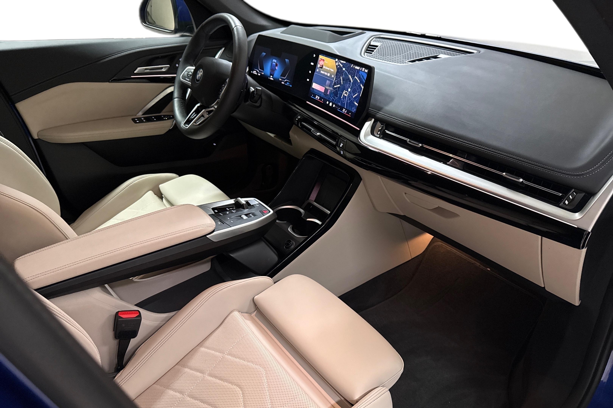 BMW X1 xDrive25e / M Sport / Drag 2025, photo 6/43