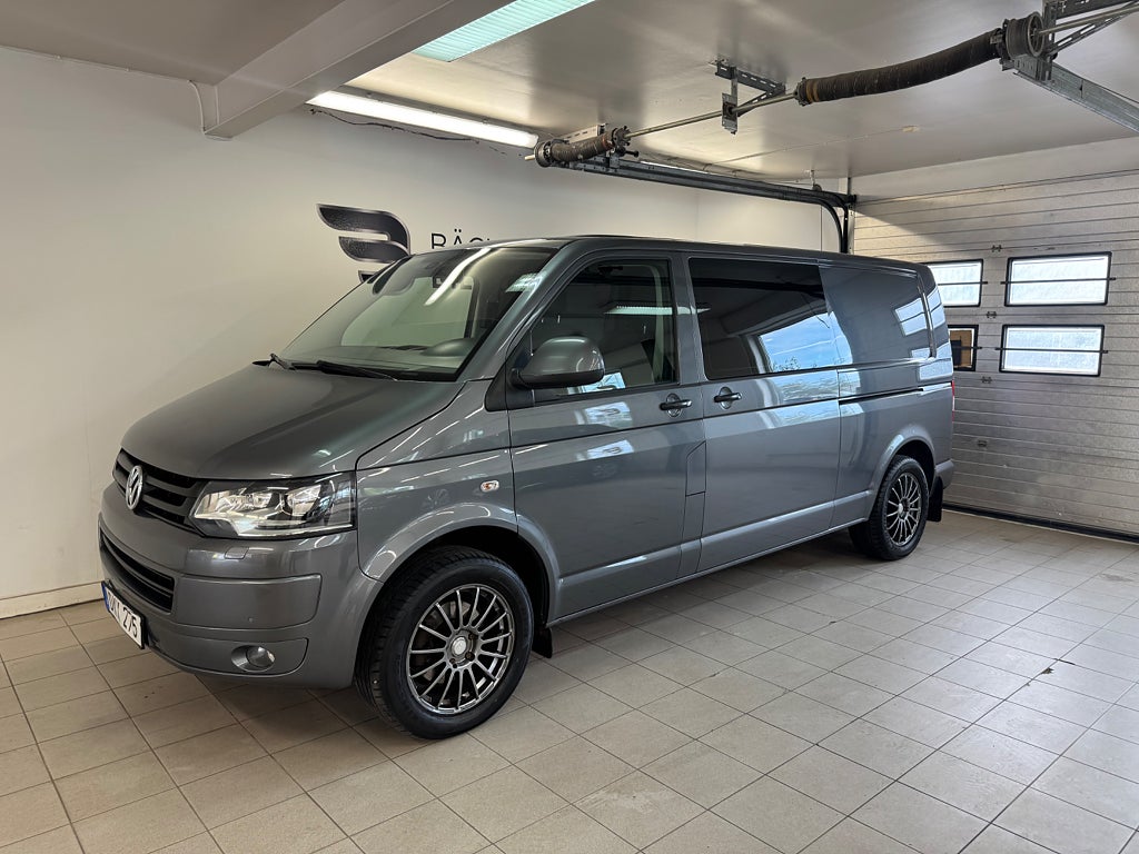 Volkswagen Transporter Kombi 5-SitsT30 2.0 TDI BMT4Motion/Dieselvärmare/Kamera