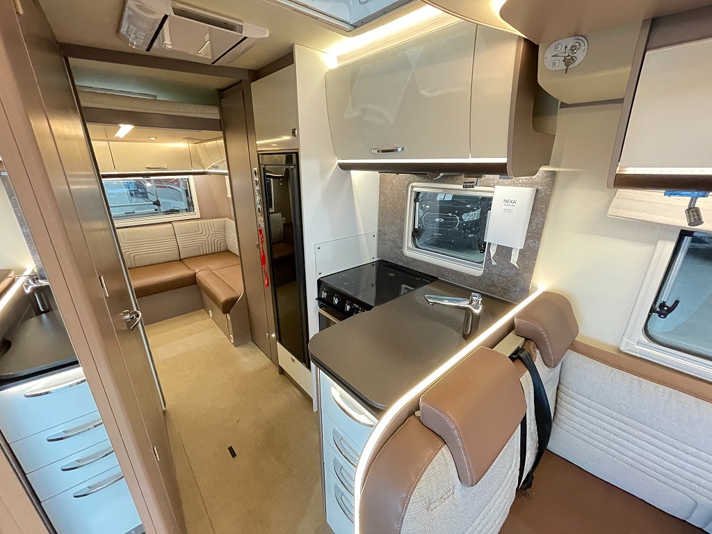 Bürstner Lyseo 744 TD Harmony Line /Soffa bak/Taksäng x2/AC bodel/Solcell - Bürstner