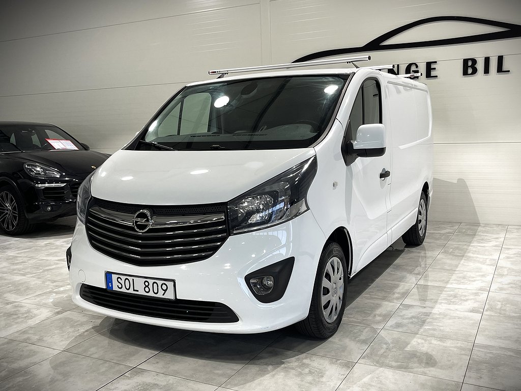 Opel Vivaro  2.9t / 1.6 CDTI / BIturbo / Navi / Drag / Moms