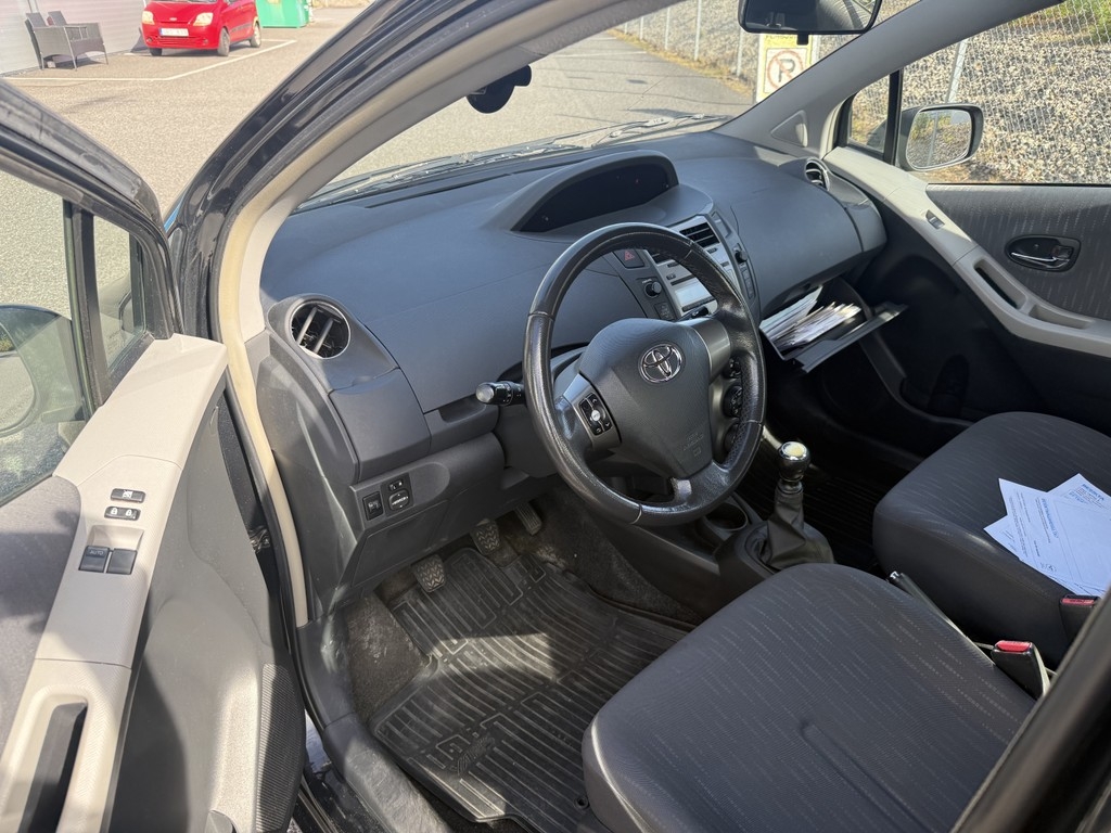 Toyota Yaris 2010, bild 6/10