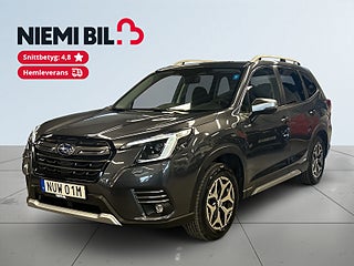 Subaru Forester e-Boxer XFuel Lineartronic MOMS/1-Ägare/Drag/S&V-Däck