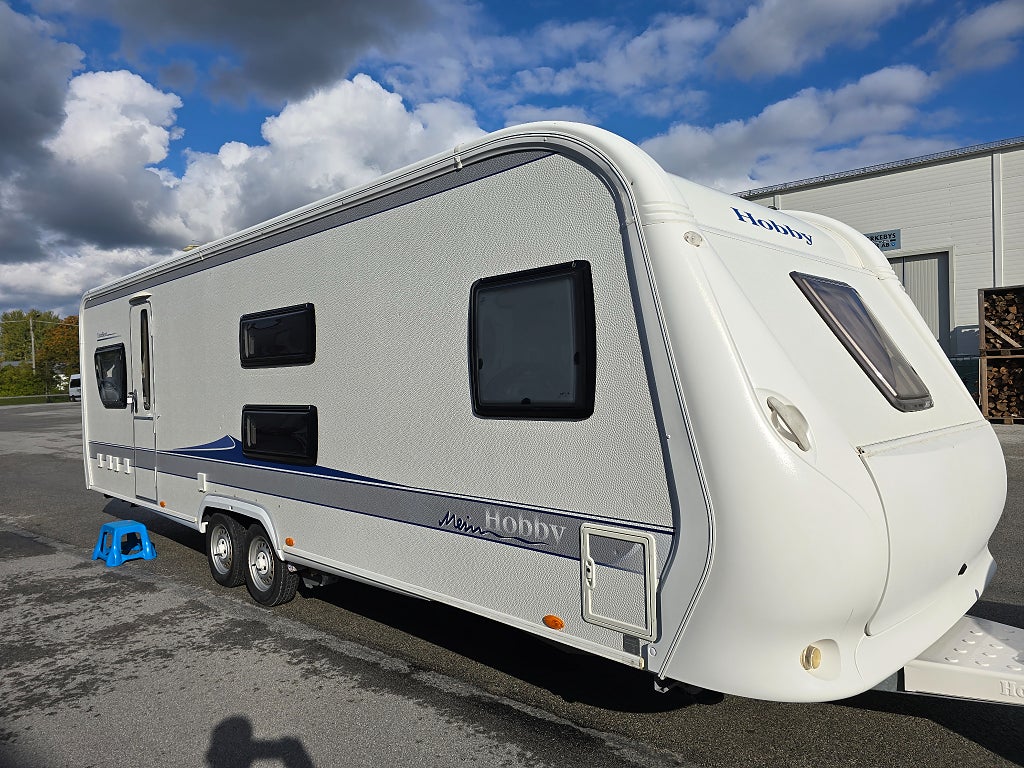 Hobby 720 UKFE Excellent *Barnkammare *Mover *7-bädd *Förtält