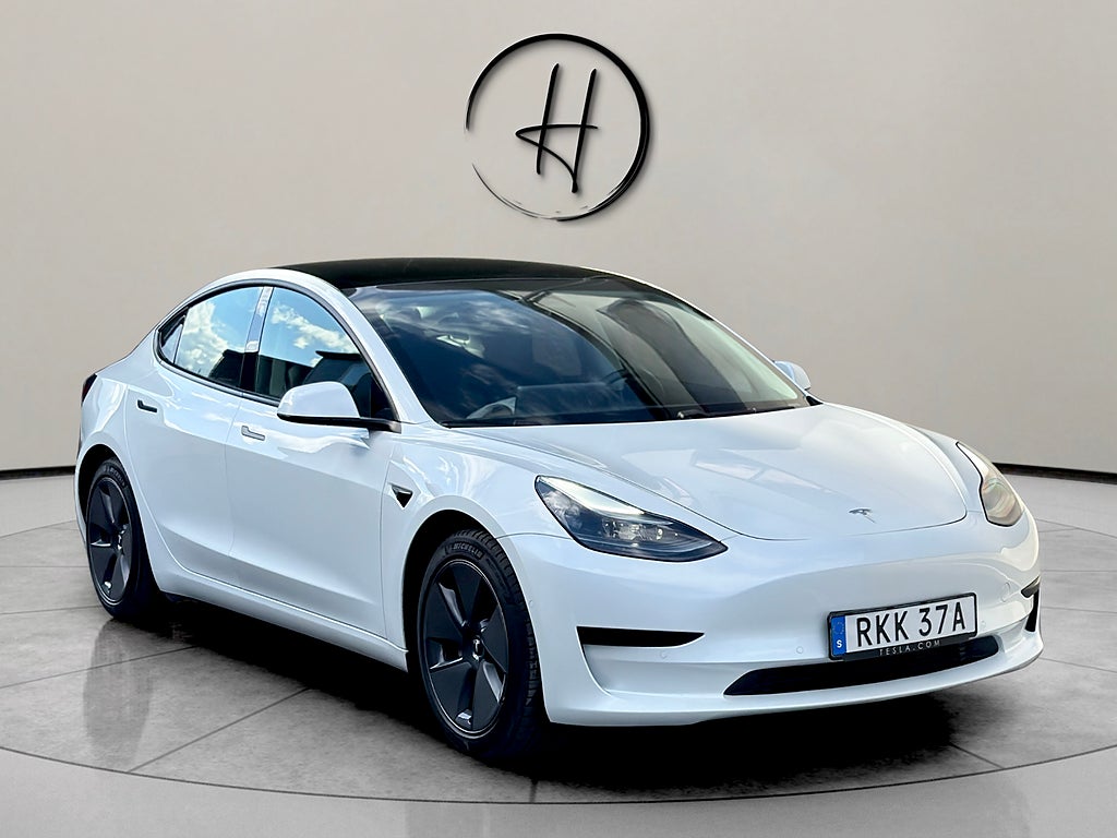 Tesla Model 3 1-Ägare Panorama * Leasing * momsbil *Facelift