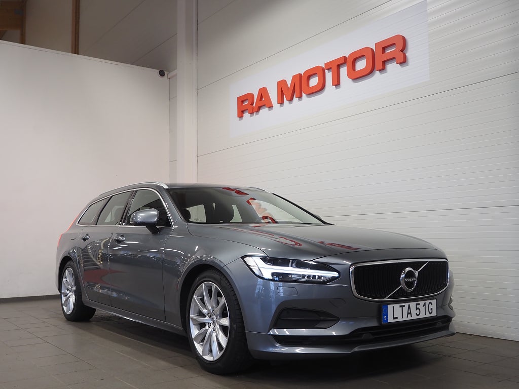 Volvo V90 D4 AWD 190hk Geartronic Momentum SE II | D-värm | Keyless | 2020